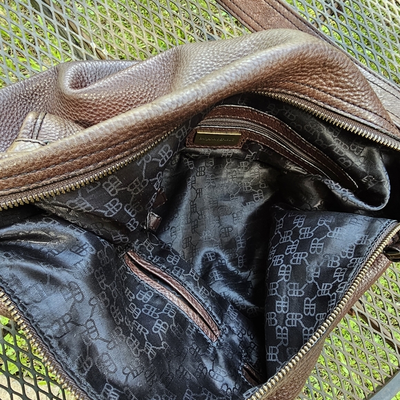 Banana Republic Brown Leather Shoulder Bag with Vintage Appeal - Picture 5 of 5